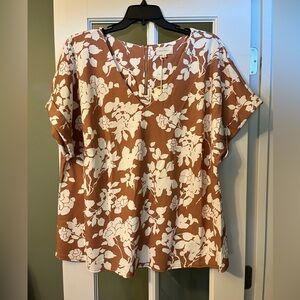 Ladies size 3XL top.  New